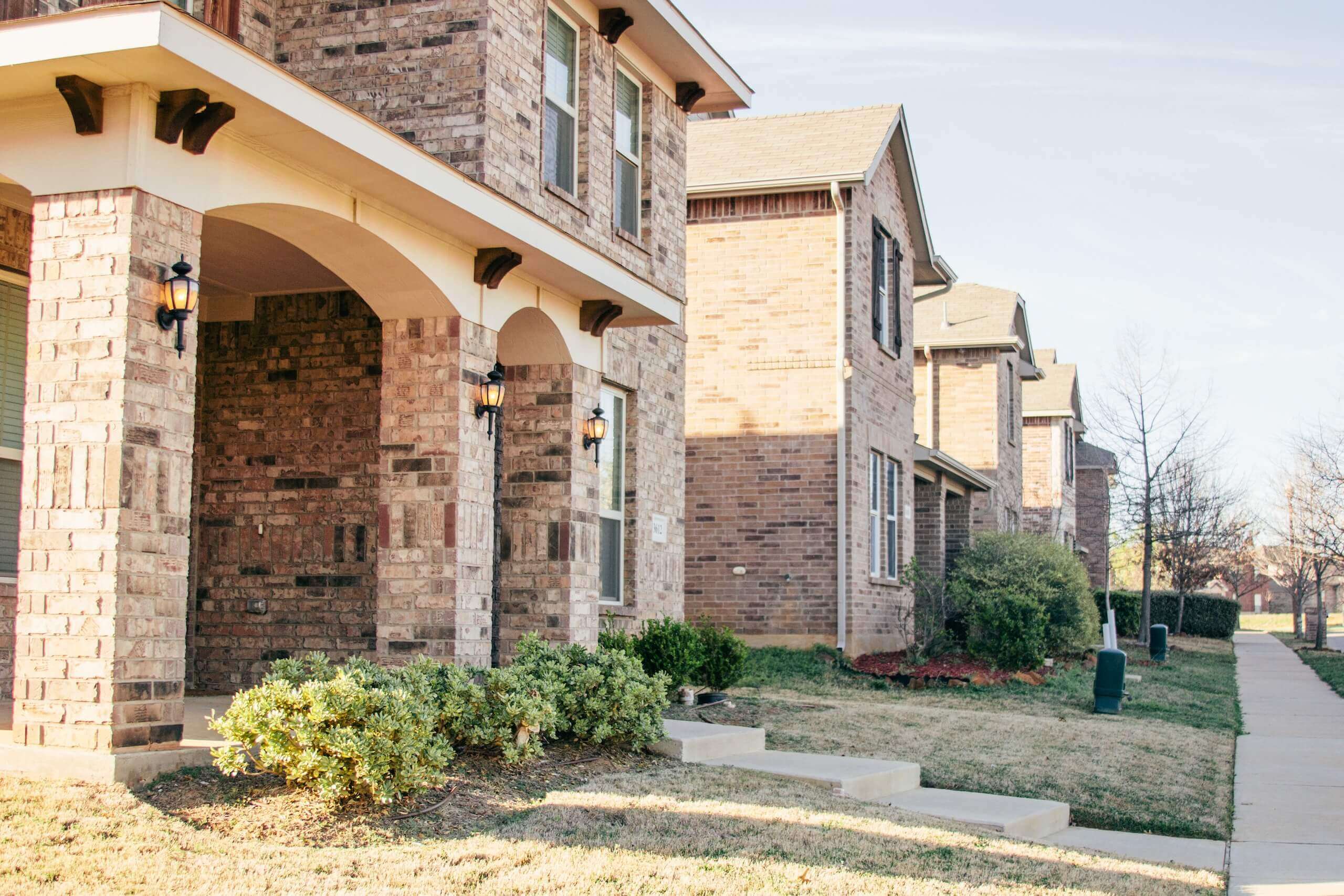 The Top 10 Mistakes To Avoid When Buying A Home In Toronto 5 Neighborhood Houses Along The Street 2022 11 16 18 36 47 Utc Copy 1